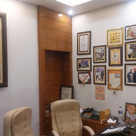 Hotel Rajshree Tanakpur Buitenkant foto