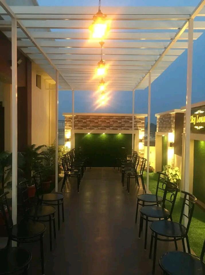 Hotel Rajshree Tanakpur Buitenkant foto