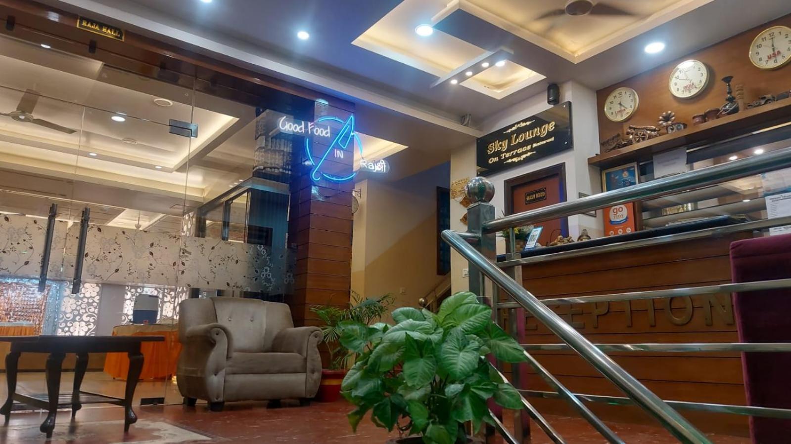 Hotel Rajshree Tanakpur Buitenkant foto