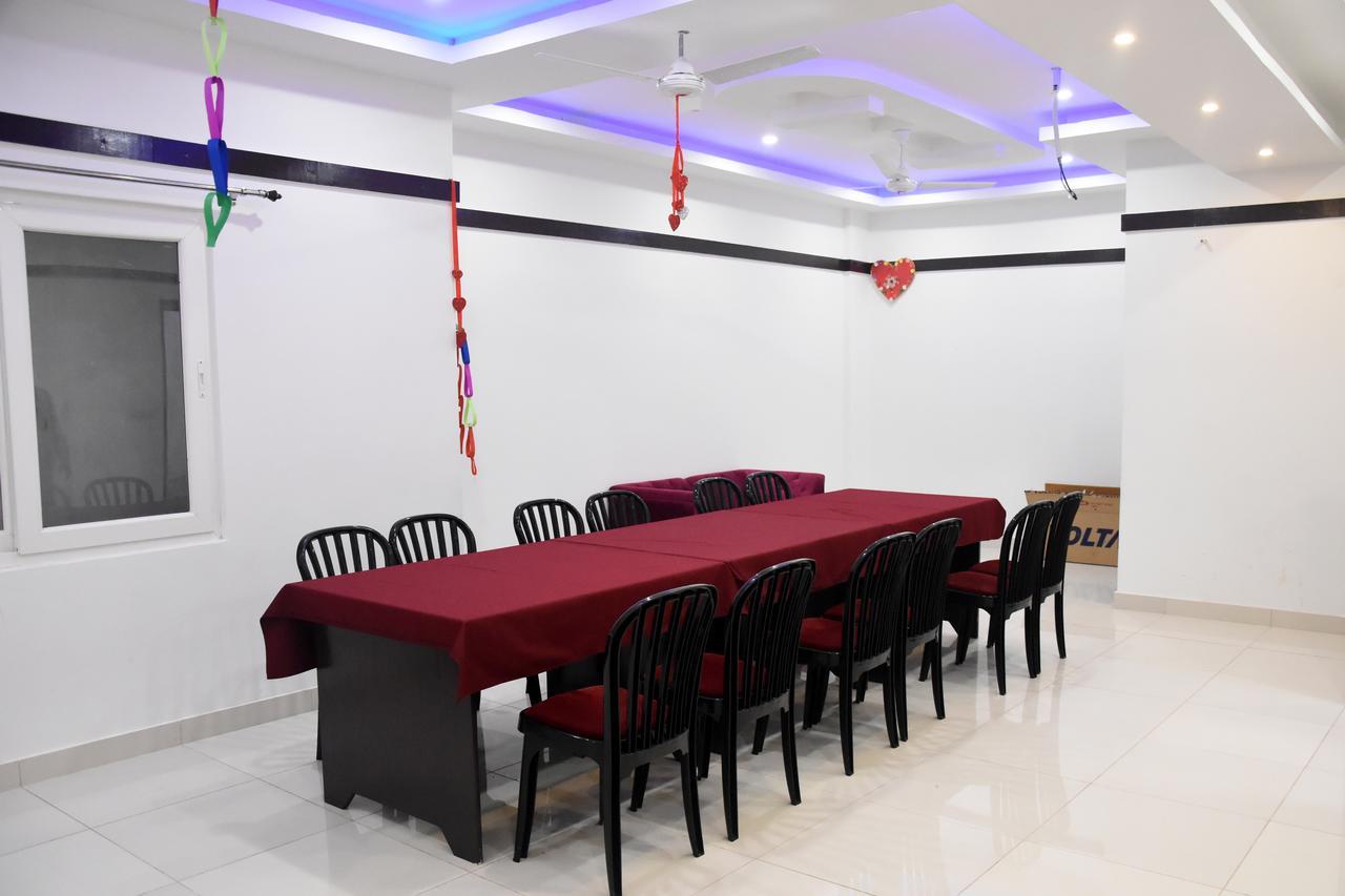 Hotel Rajshree Tanakpur Buitenkant foto