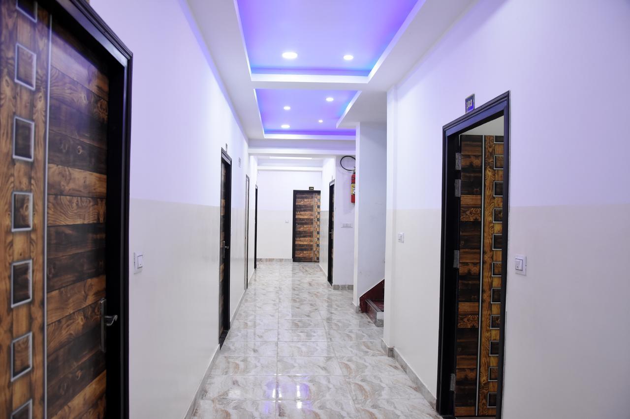 Hotel Rajshree Tanakpur Buitenkant foto