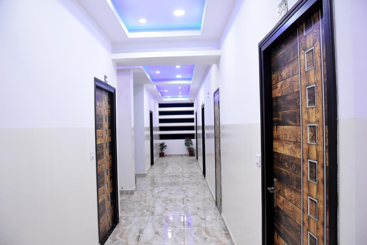 Hotel Rajshree Tanakpur Buitenkant foto